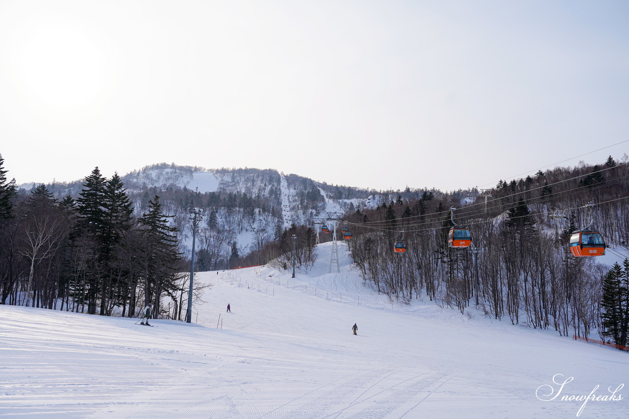 札幌国際スキー場 積雪たっぷり 300cm。コンディション良好なゲレンデでモーグル女子 ・畑田繭さんとコブコブセッション！